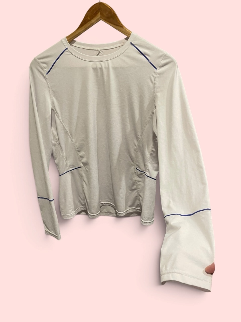 Cute creamy vanilla Prana stretch long sleeve outdoor hike yoga top mini pocket